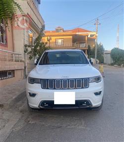 جیپ گراند شیرۆکی